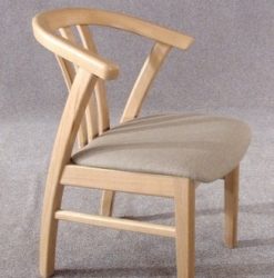 Virtuvės medinės kėdės