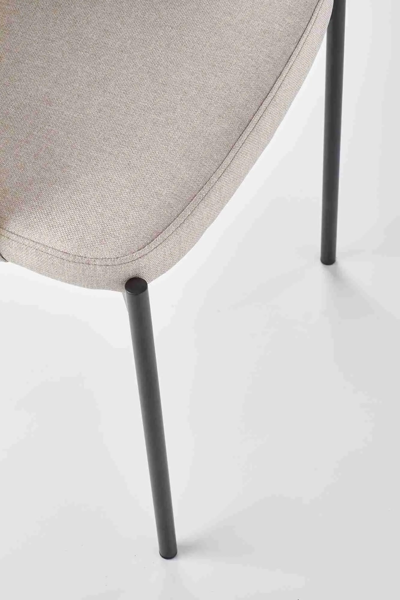 ZO-ZF100782-8 Smėlio spalvos K373 kėdė moderniame interjere