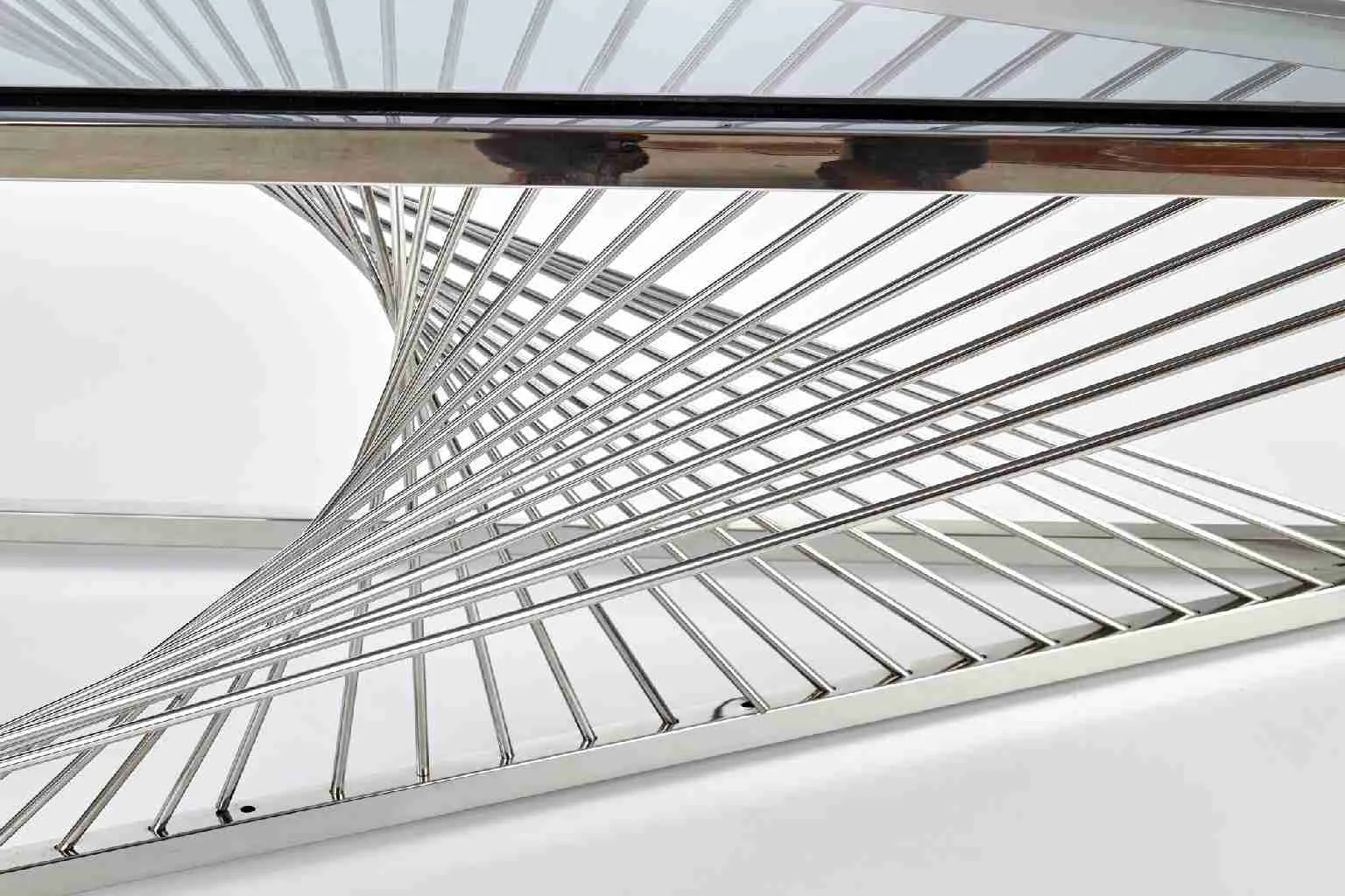 ZO-ZF100502-4 INFINITY apvalus kavos staliukas su juodu metaliniu rėmu