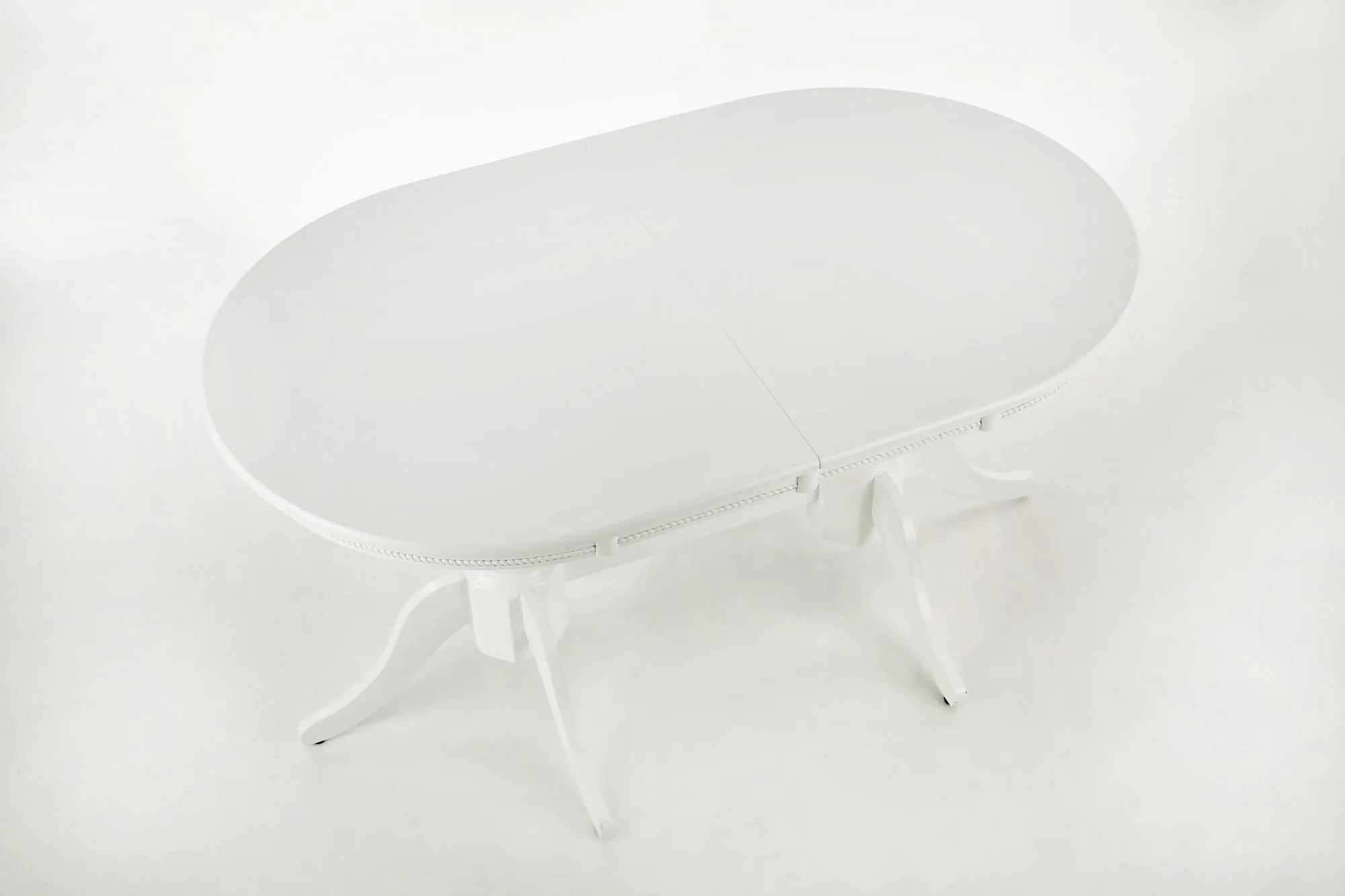 ZO-ZF100519-4 JOSPEH ekst. staliukas modernioje galerijos aplinkoje