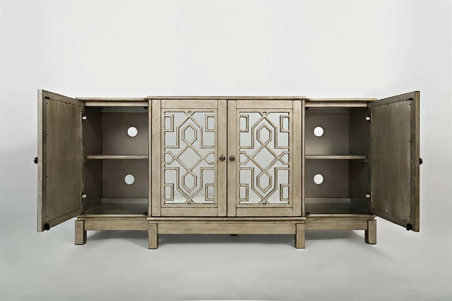 BA-LH100598-3 Avola 1550-70 Silver komoda 4 durų interjere
