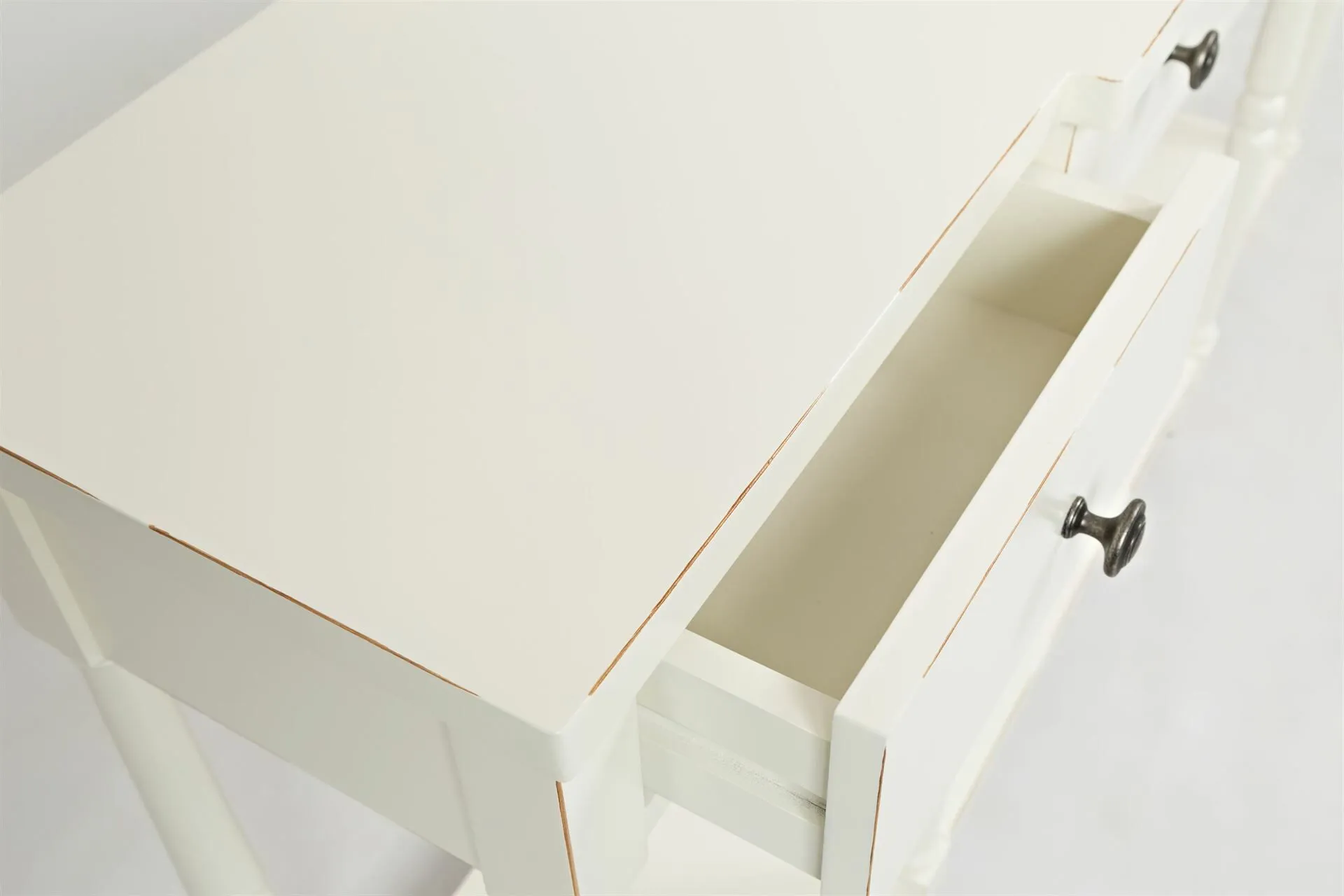 BA-LH100599-6 Avola Antique White konsolė su trimis stalčiais
