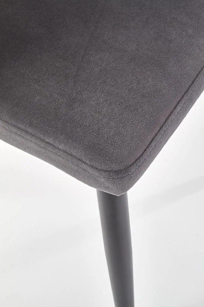ZO-ZF100807-8 Pilka K386 kėdė moderniame interjere su elegantišku dizainu