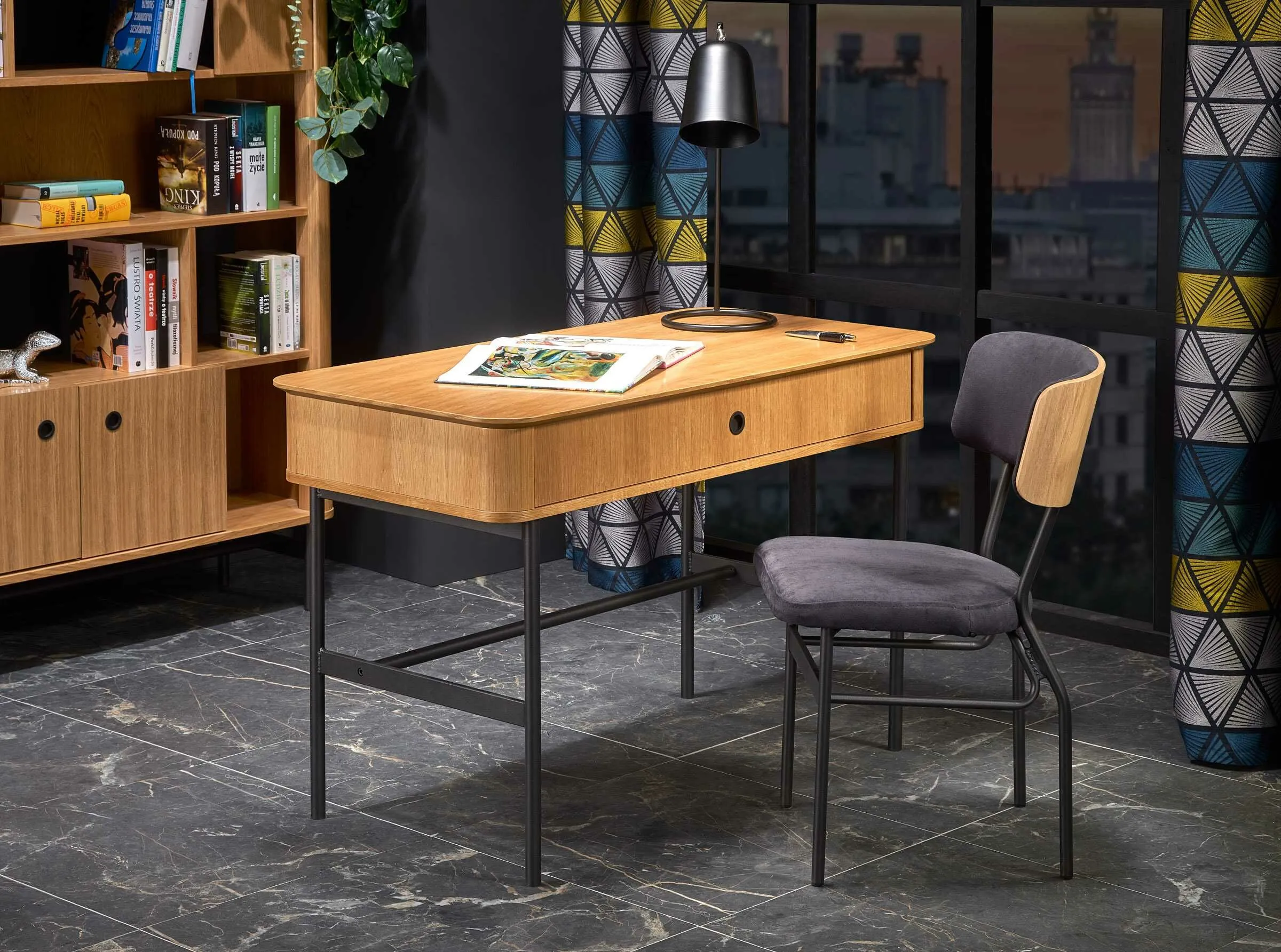 BA-HA105546-9 Mėlyna ergonomiška biuro kėdė su tinkliniu atlošu