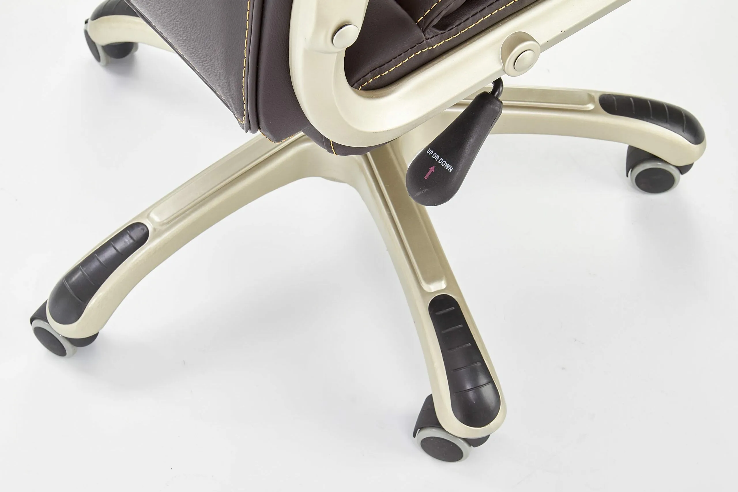 BA-HA105714-2 Ergonomiška juoda biuro kėdė su tinkliniu atlošu