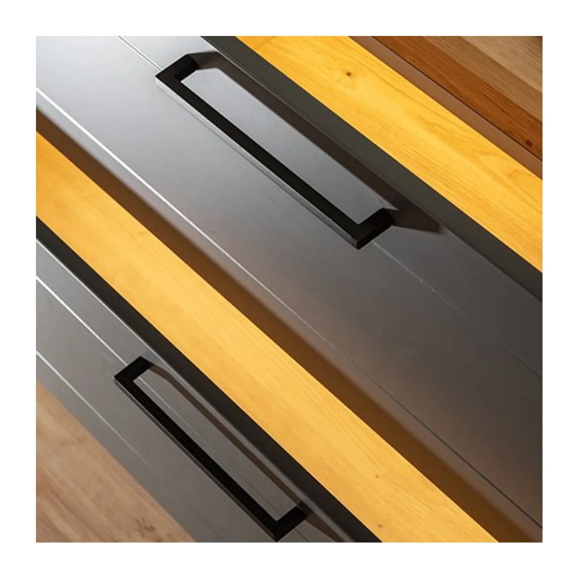 BA-ML102881-3 Juodos metalinės kojelės MADERA spintelei su reguliavimu