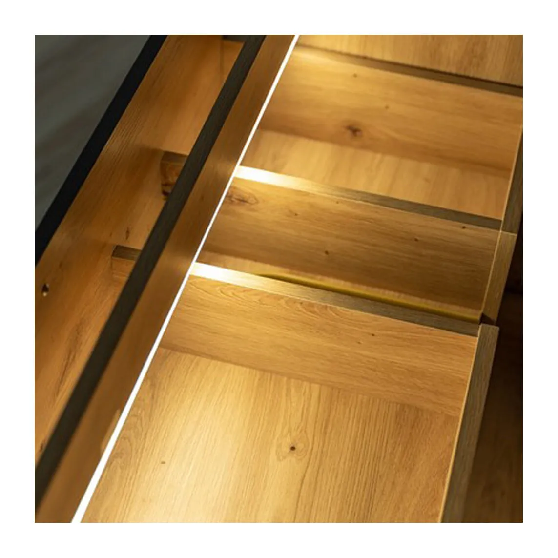 BA-ML102881-5 Metalines kojeles spintelei MADERA 880 LEG I juodos