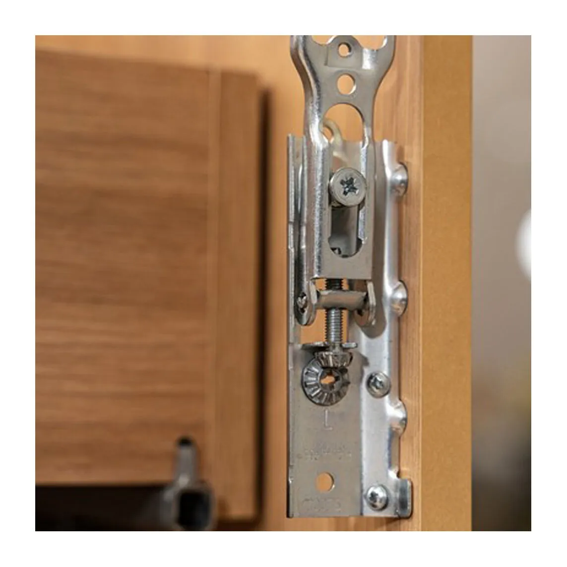 BA-ML102881-6 Metalines kojeles spintelei MADERA 880 LEG I juodos