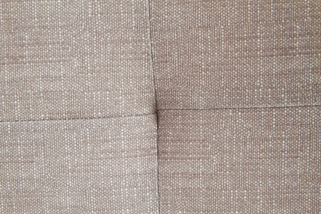 ba-mb000825-10 Elegantiška lova MB000825 su minkštu galvūgaliu miegamajame