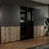 Moderni spinta MB001078 su elegantiškais fasadais ir rankenomis