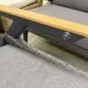 Moderni minkšta sofa su elegantišku dizainu svetainei