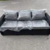 Moderni pilka sofa su minkštomis pagalvėmis svetainei