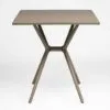 Modernus lauko stalas MB001240 su elegantišku dizainu