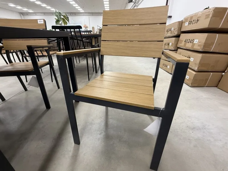 ba-mb001270-4 Moderni juoda kėdė MB001270 su elegantišku dizainu