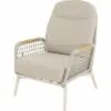 Moderni juoda biuro kėdė su ergonomišku atlošu
