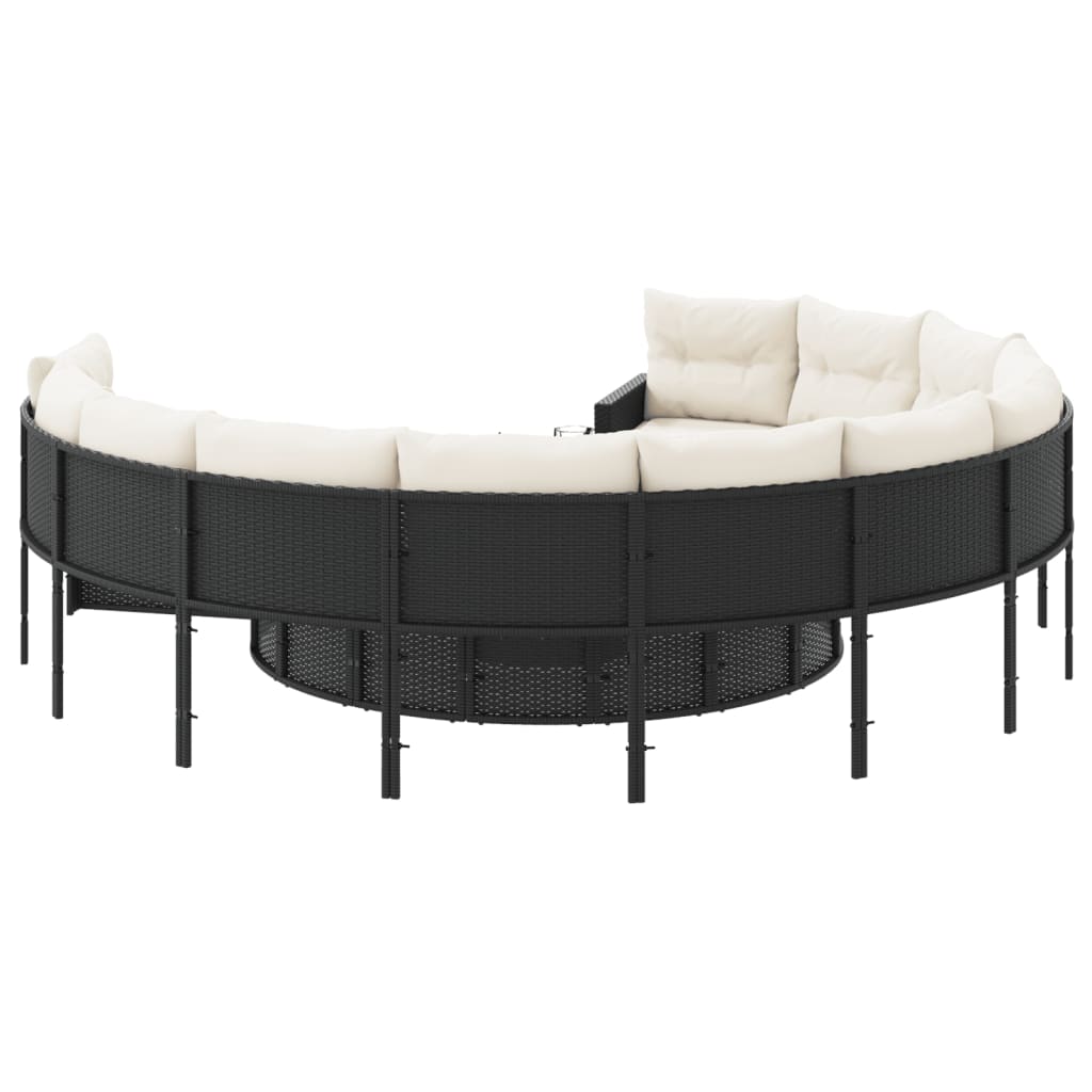 Juoda poliratano sodo sofa su minkštomis pagalvėlėmis